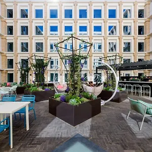 Cosy Living Ensuites At Trendy Wick Park In Apartment London